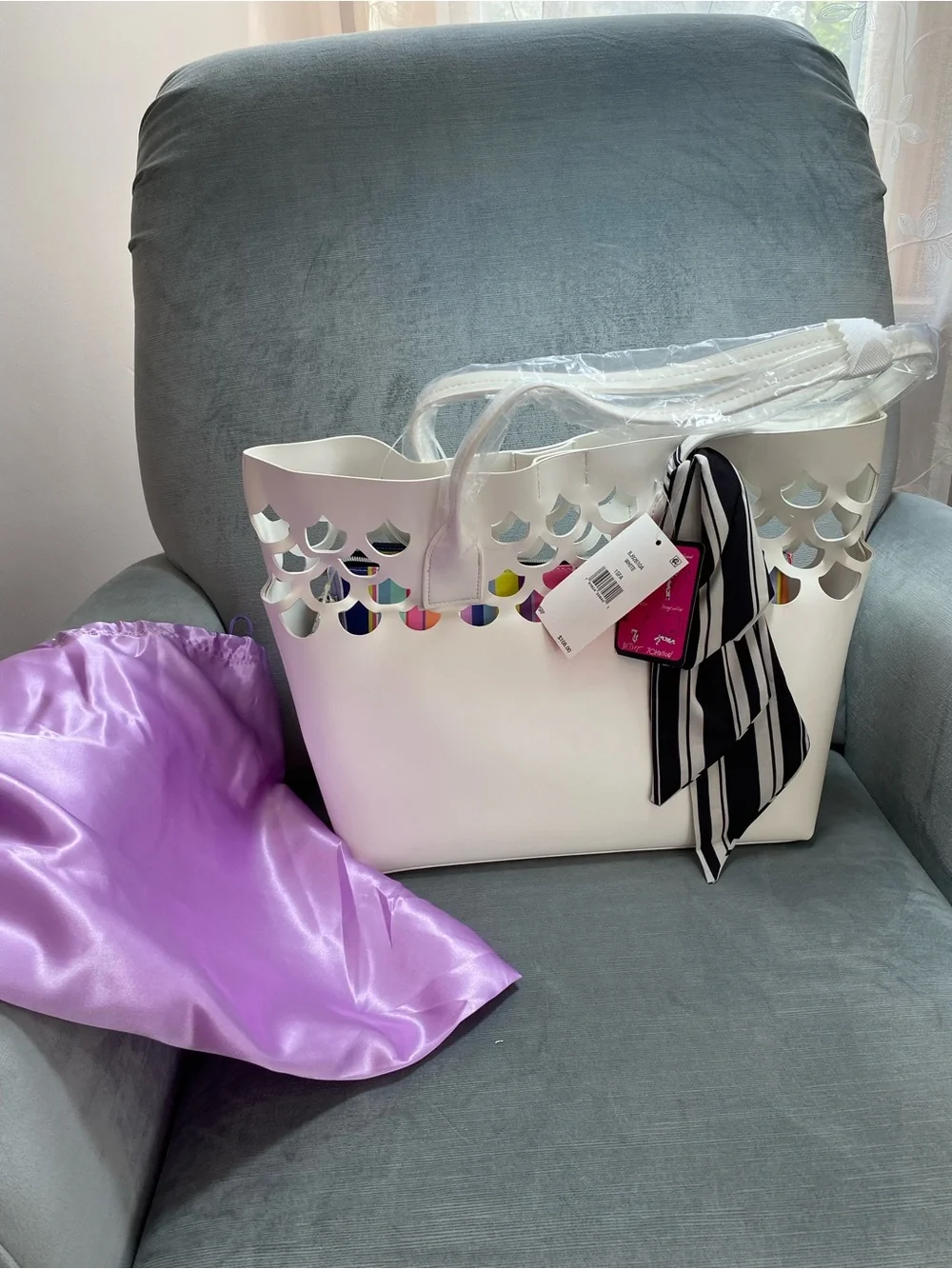 Betsey Johnson RARE White Cutout Tote NWT with removable colorful clutch & scarf